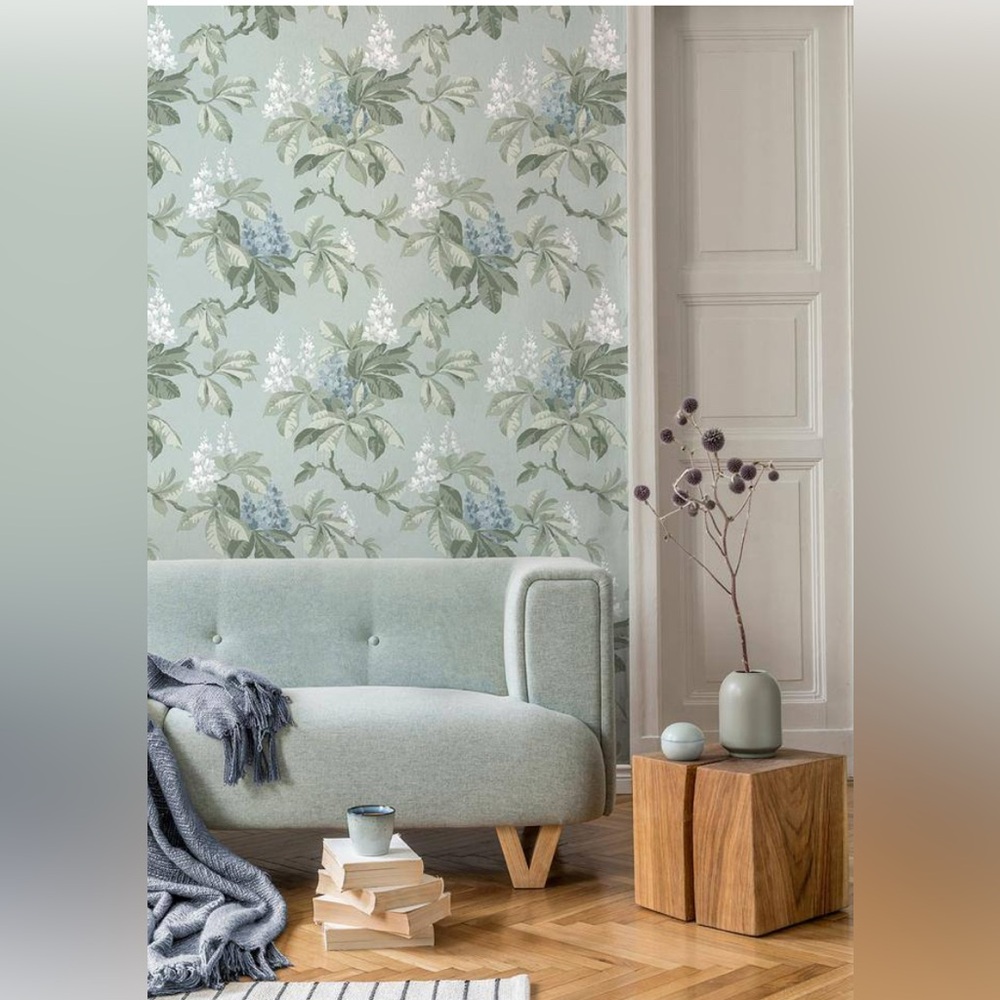 Chestnut Blue Floral Wallpaper - 2 rolls